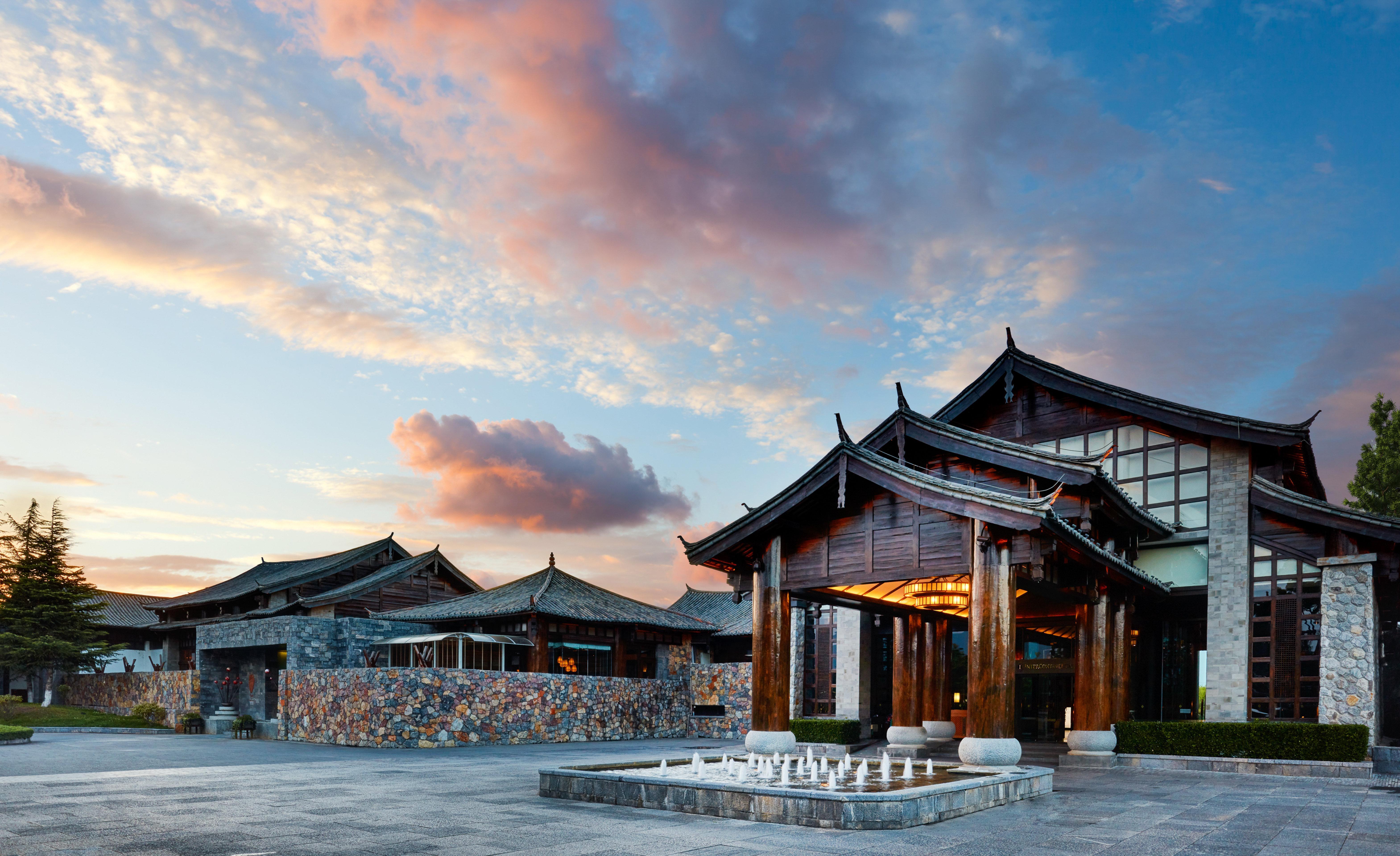 Intercontinental Lijiang Ancient Town Resort By Ihg Екстер'єр фото