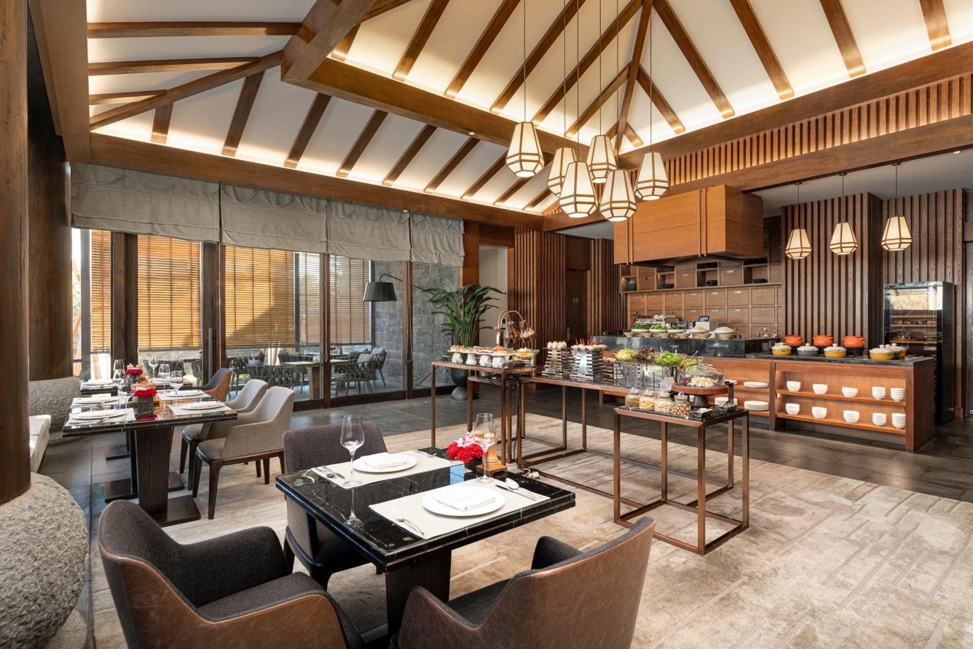 Intercontinental Lijiang Ancient Town Resort By Ihg Екстер'єр фото