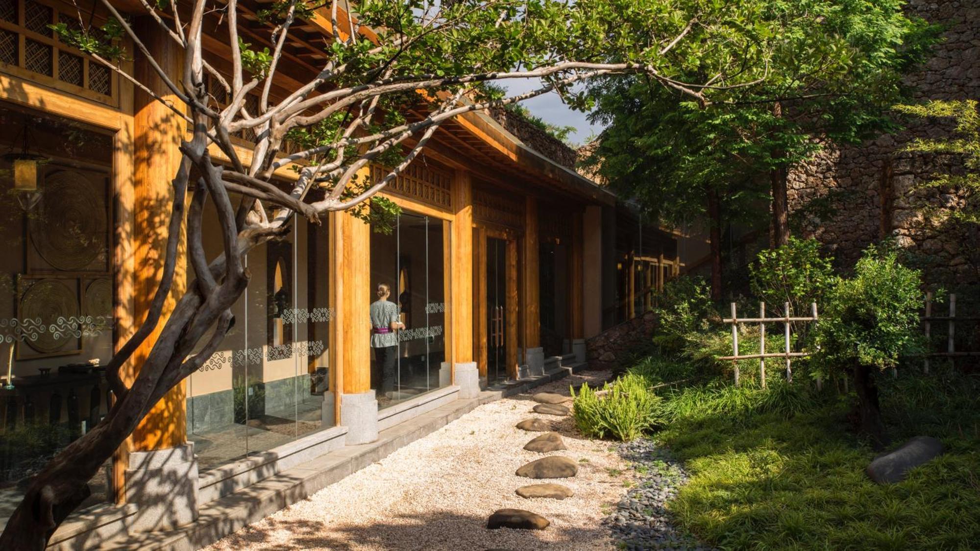 Intercontinental Lijiang Ancient Town Resort By Ihg Екстер'єр фото